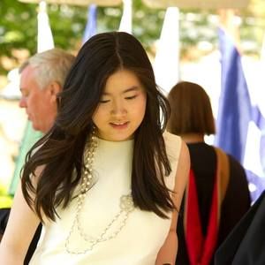 Meet your Posher, Lea